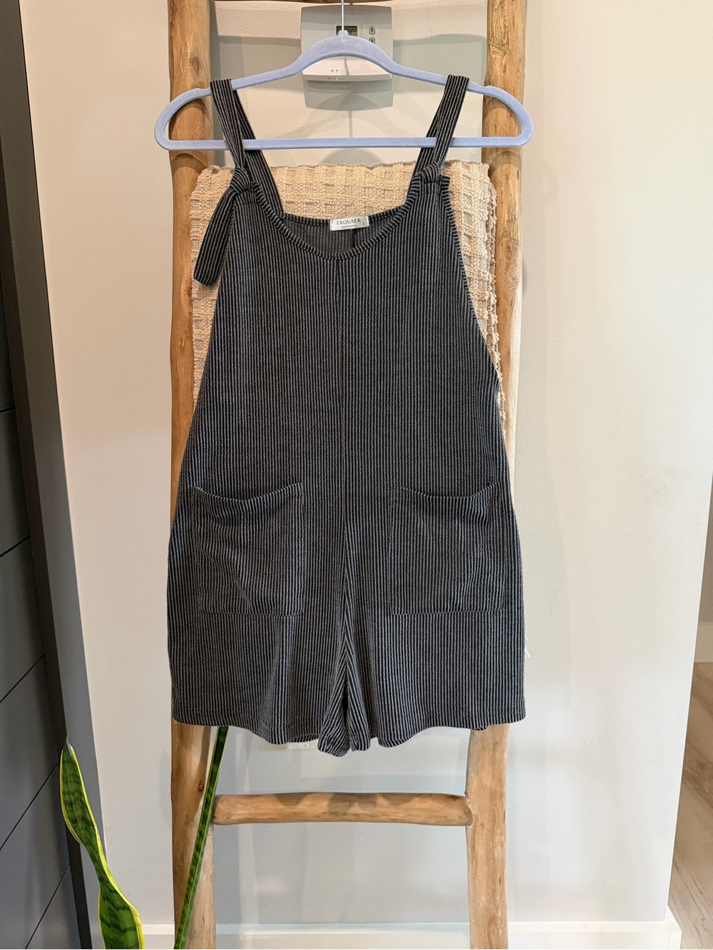 🩶 Ekouaer Sleeveless Ribbed Knit Romper